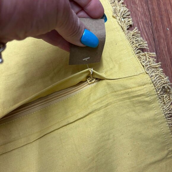 Large Pillow Cover Throws from Accents de Ville - Picture 5 of 5